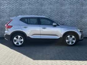 Volvo XC40 thumbnail 6
