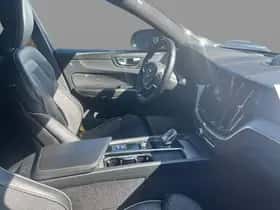 Volvo XC60 thumbnail 2
