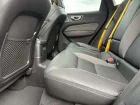 Volvo XC60 (2023) thumbnail 22