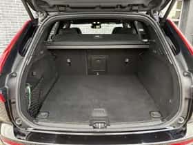 Volvo XC60 (2023) thumbnail 23