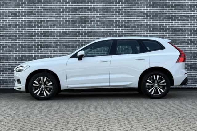 Volvo XC60 (2021) thumbnail 3