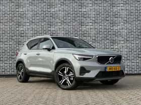 Volvo XC40 thumbnail 3