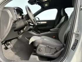 Volvo XC40 thumbnail 7