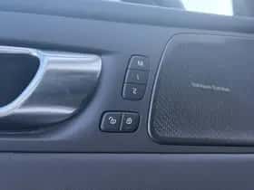 Volvo XC60 thumbnail 15