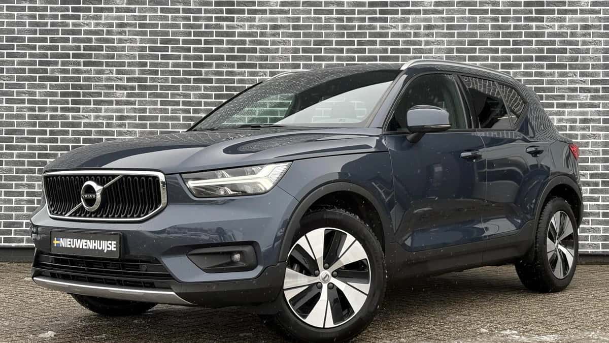 Volvo XC40 — foto 1