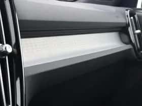 Volvo XC40 thumbnail 18