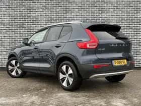 Volvo XC40 thumbnail 5