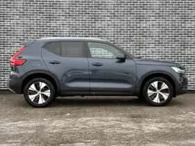 Volvo XC40 thumbnail 6