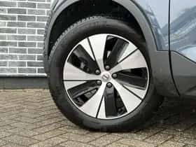 Volvo XC40 thumbnail 8
