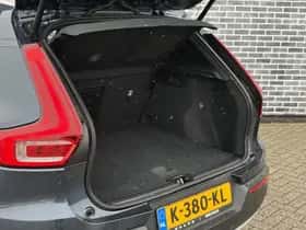 Volvo XC40 thumbnail 9