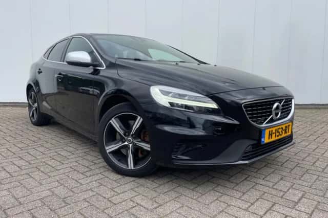 Volvo V40 (2020) thumbnail 2