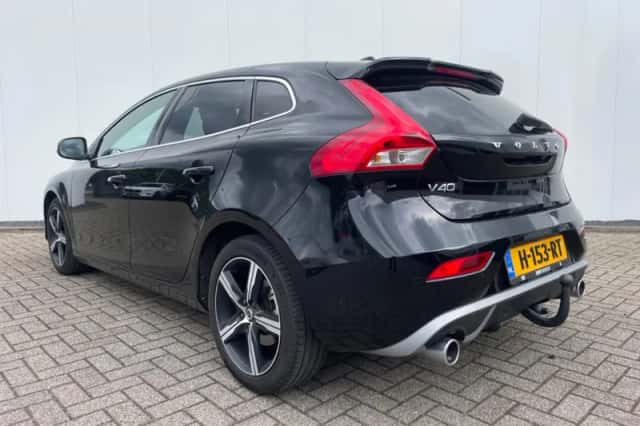Volvo V40 (2020) thumbnail 4
