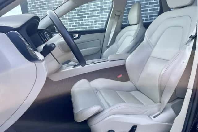 Volvo XC60 (2019) thumbnail 6