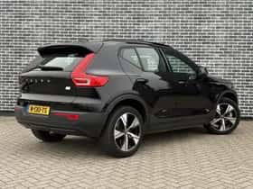Volvo XC40 thumbnail 3
