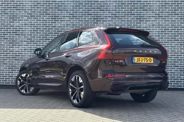 Volvo XC60 (2025) thumbnail 5