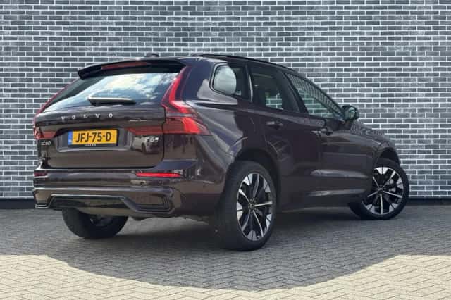 Volvo XC60 (2025) thumbnail 6