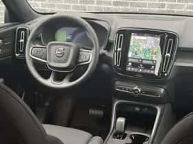 Volvo EX40 thumbnail 16