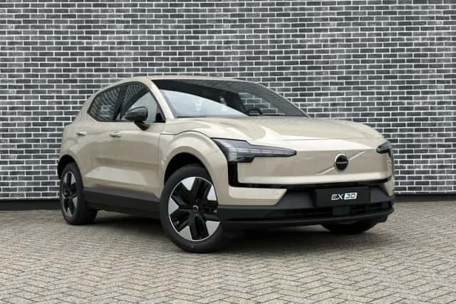 Volvo EX30 (2026) thumbnail 3