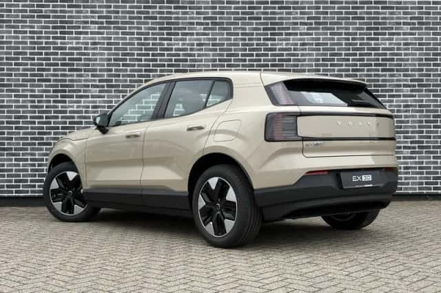 Volvo EX30 (2026) thumbnail 4
