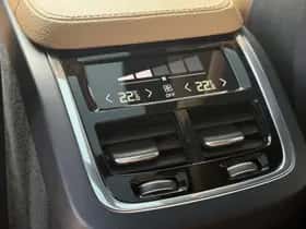 Volvo XC90 thumbnail 26