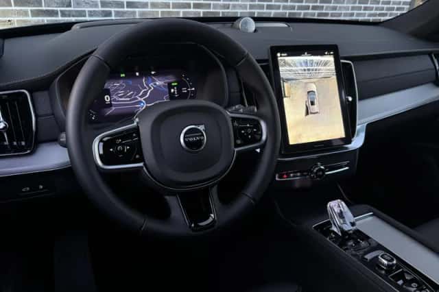 Volvo XC90 (2026) thumbnail 2