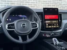 Volvo XC60 thumbnail 2