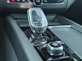 Volvo XC60 thumbnail 25