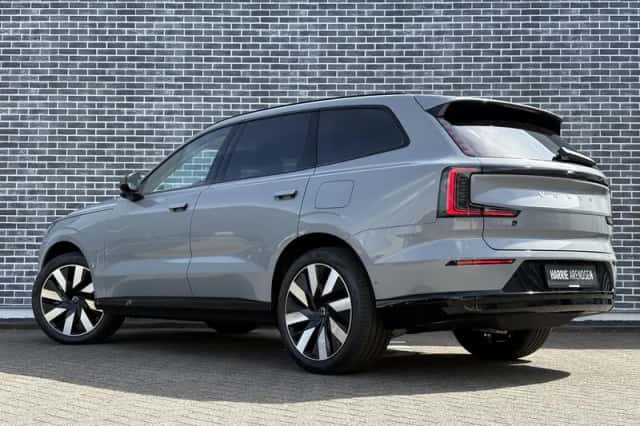 Volvo EX90 (2025) thumbnail 3
