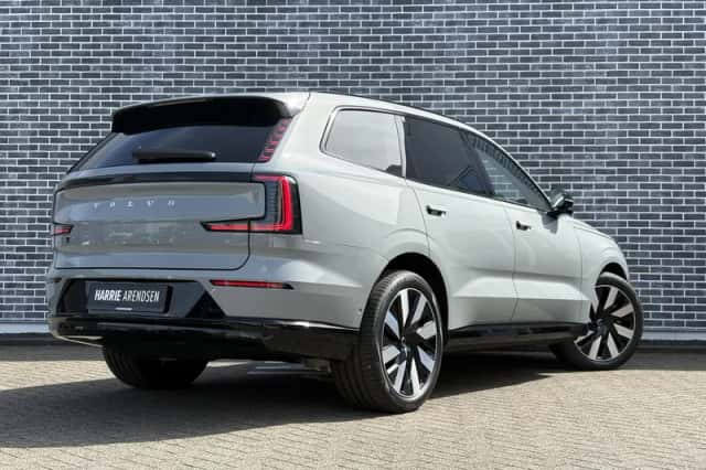 Volvo EX90 (2025) thumbnail 4