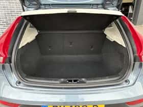 Volvo V40 (2013) thumbnail 16