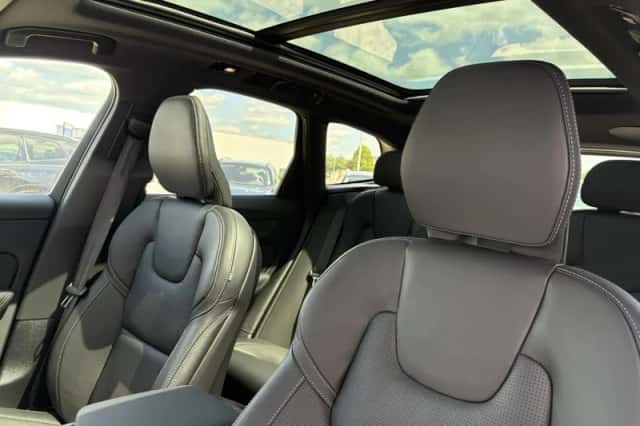 Volvo XC60 (2026) thumbnail 2