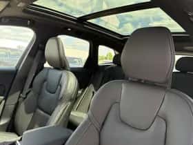 Volvo XC60 thumbnail 2