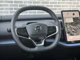 Volvo EX30 (2025) thumbnail 2
