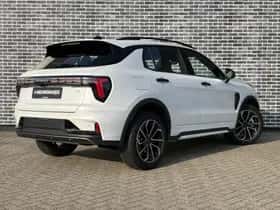 Lynk & Co 01 thumbnail 3