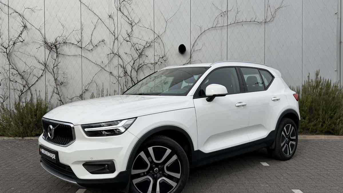 Volvo XC40 — foto 1