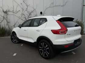 Volvo XC40 thumbnail 3