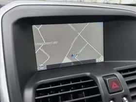 Volvo XC60 (2017) thumbnail 11