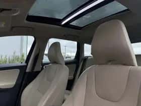 Volvo XC60 (2017) thumbnail 6