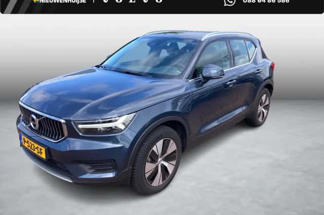 Volvo XC40 (2022) thumbnail 1