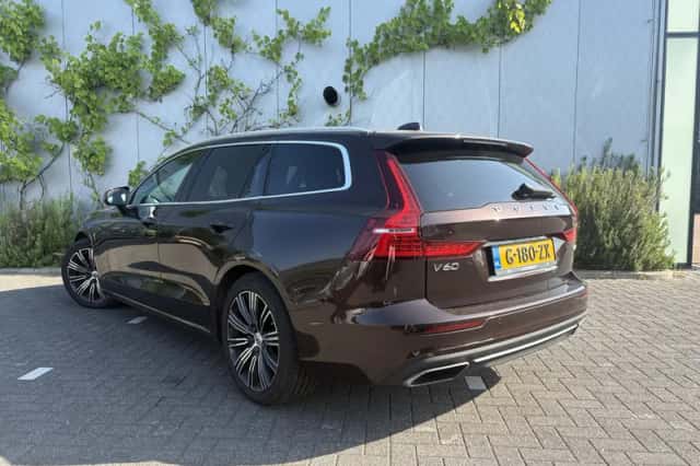 Volvo V60 (2020) thumbnail 3