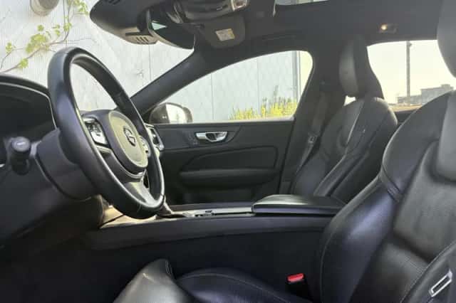 Volvo V60 (2020) thumbnail 5