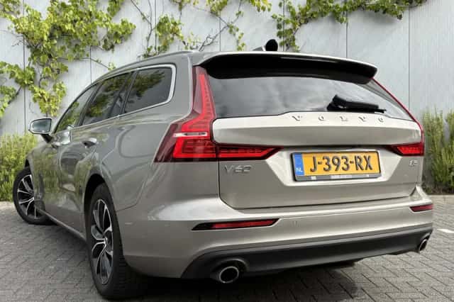 Volvo V60 (2020) thumbnail 3