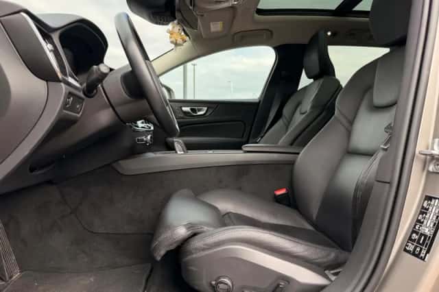 Volvo V60 (2020) thumbnail 5