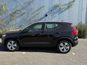 Volvo XC40 thumbnail 3