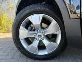 Volvo XC40 thumbnail 4