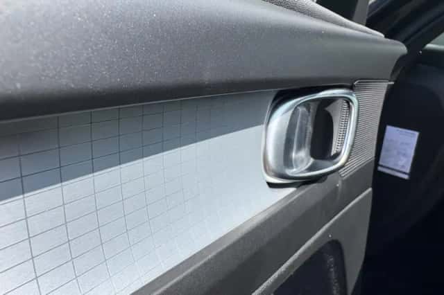 Volvo XC40 (2021) thumbnail 6