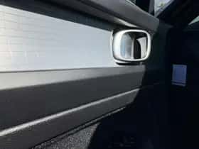 Volvo XC40 thumbnail 7