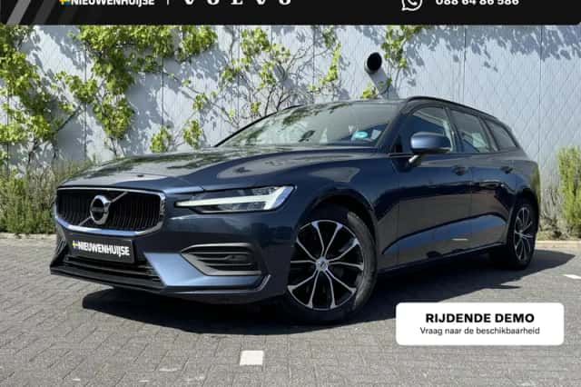 Volvo V60 (2022) thumbnail 1