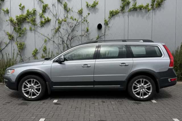 Volvo XC70 (2014) thumbnail 2