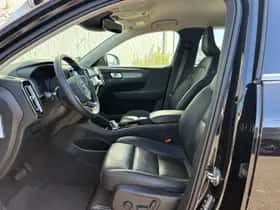 Volvo XC40 thumbnail 5